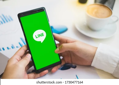 How to leverage Line's targeted group messaging feature for social marketing?